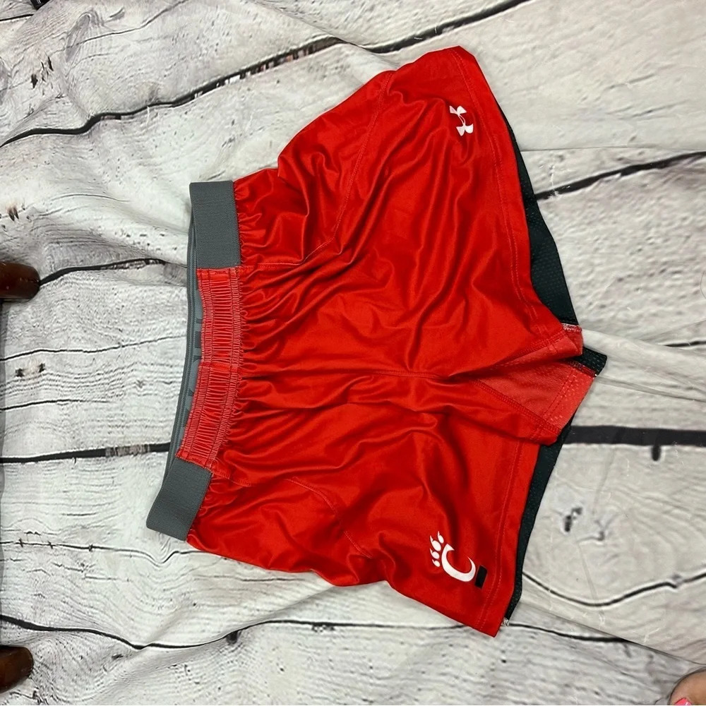 under amrour women's shorts small Houston Cougars NWOT activewear athletic